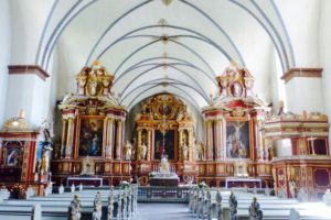 Blick auf den Altar in der Abteikirche